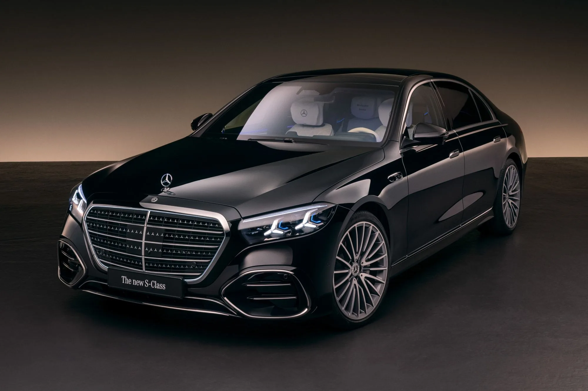 Executive sedan for luxury transfer service